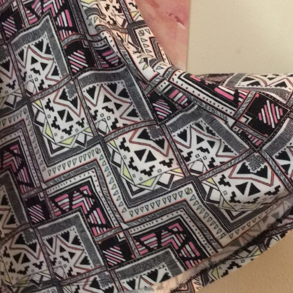 Victoria’s Secret Skater dress Size M Medium Aztec Geometric pattern multi - Picture 3 of 3